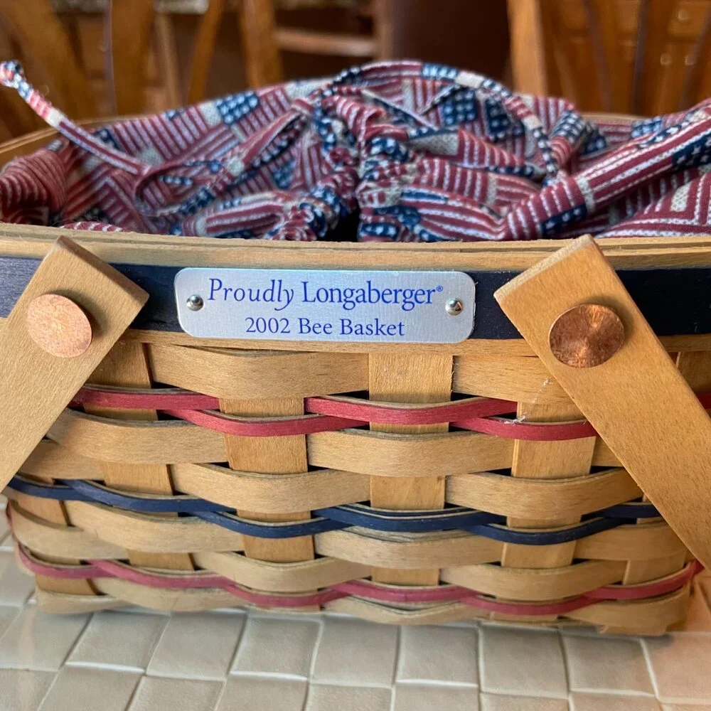 Longaberger 2002 Bee Basket with Protector, Fabric Liner & Handles
